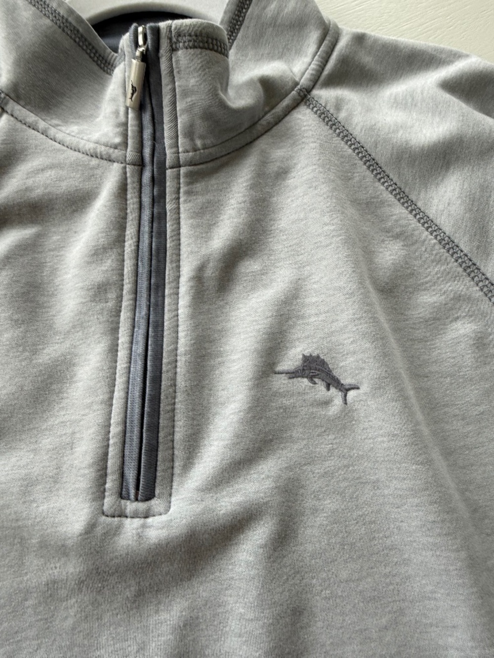 Tommy Bahamas Men’s Gray Pullover